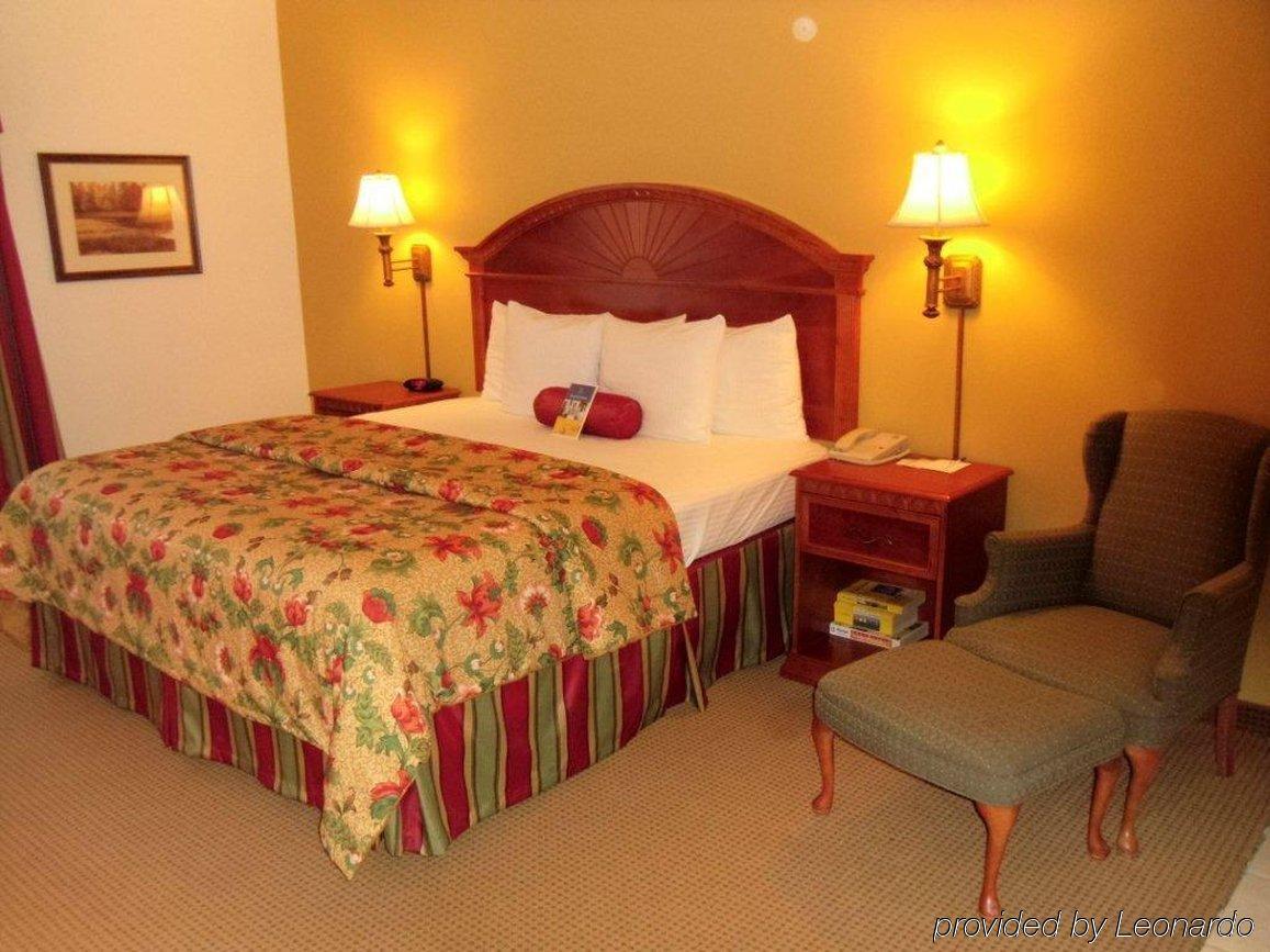 Best Western Plus Midwest City Inn & Suites Bilik gambar