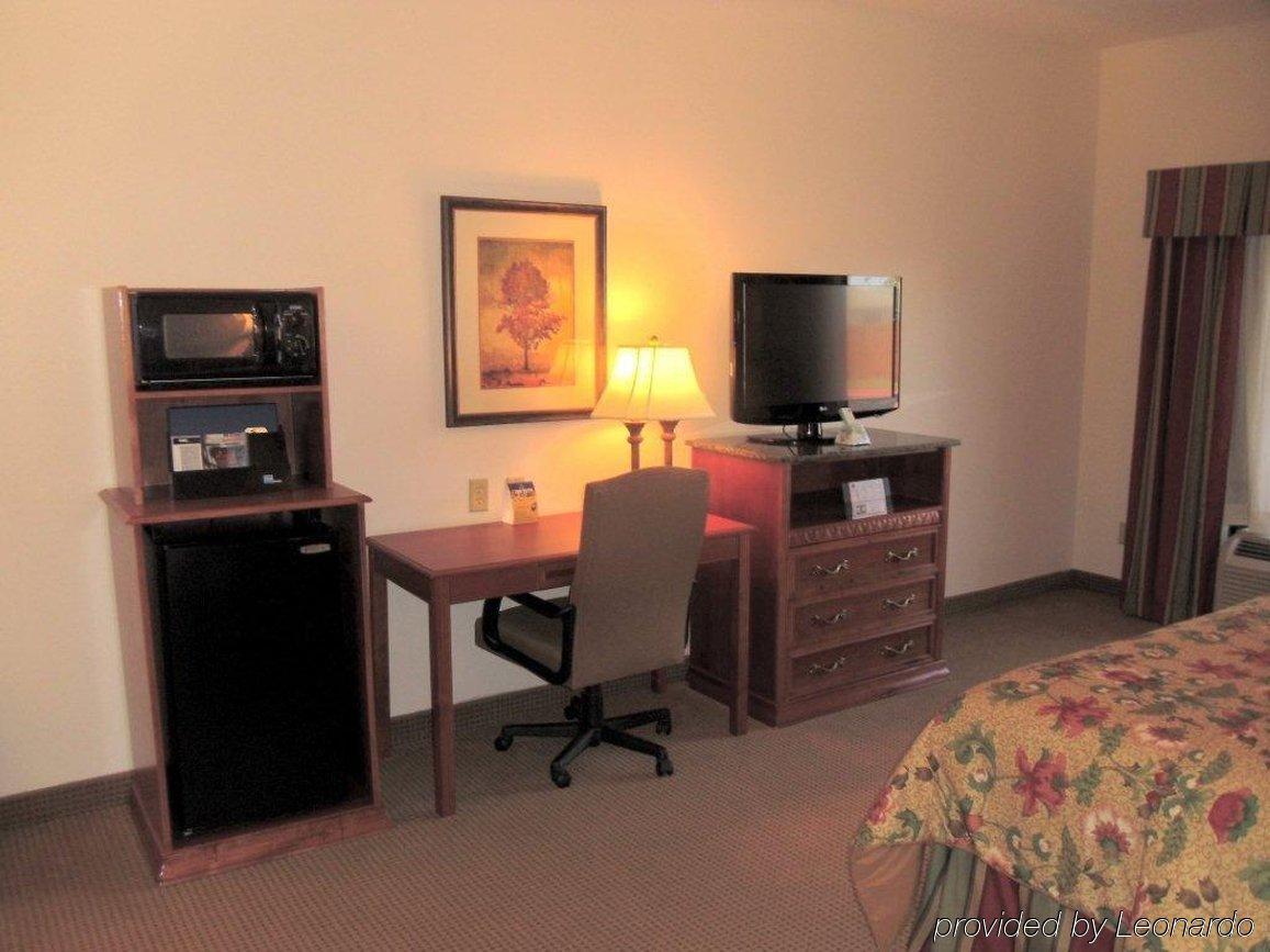 Best Western Plus Midwest City Inn & Suites Bilik gambar